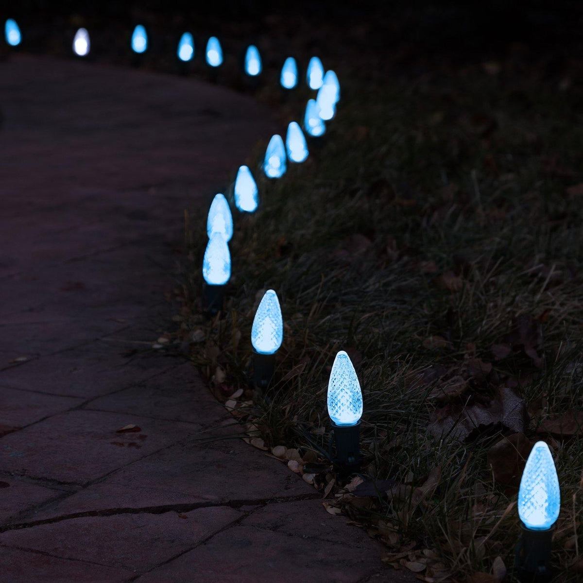 Universal 4.5" Christmas C9 & C7 Light Stake For Ground & Pathway Lights - HLO Lighting